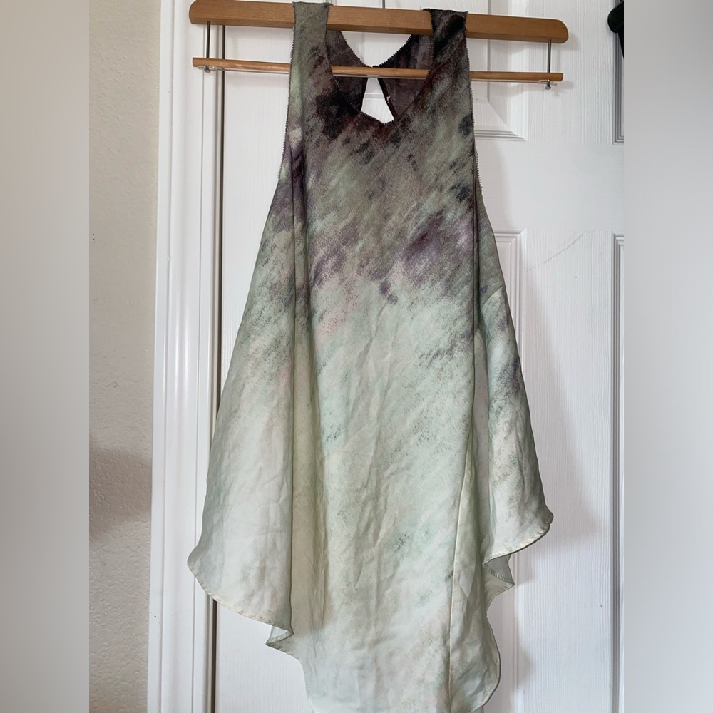 rachel roy handkerchief hem tank top